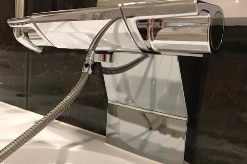 お風呂+ピカピカ蛇口